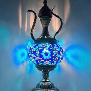 Height 17-1/2"(44.5 cm) Globe diameter 5-1/4"(13.5 cm)